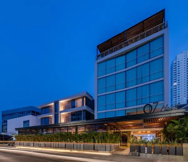 OZ Hotel